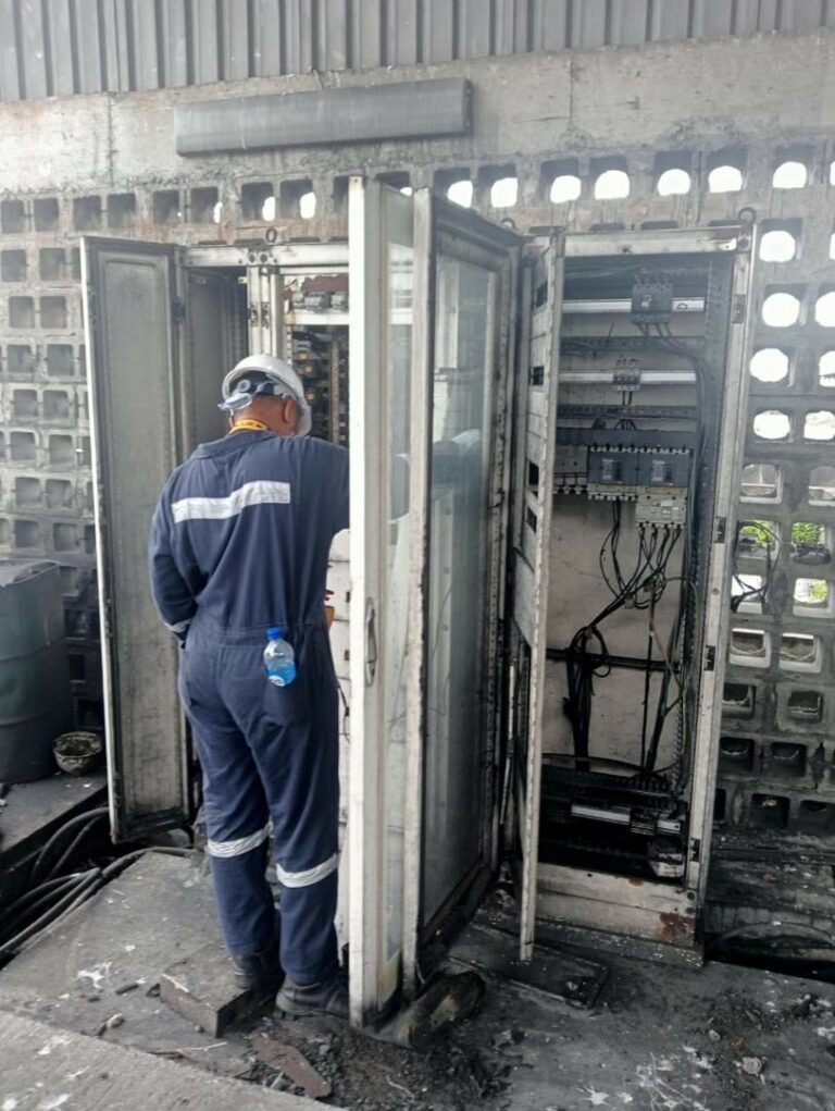 ef6eaeca-d5fe-4ad5-b838-1c7c00616422